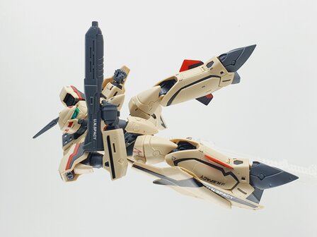 Delpi-Decal HG Macross Plus YF-19 Normaal