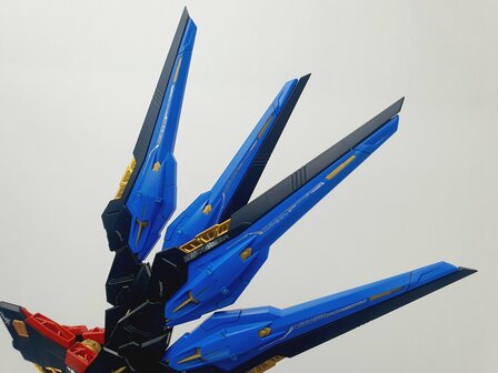 Delpi-Decal MGEX Strike Freedom Goud Normaal