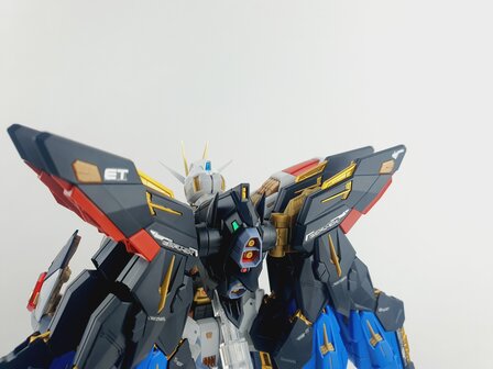 Delpi-Decal MGEX Strike Freedom Goud Holo