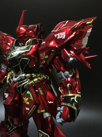 Delpi-Decal MG Sinanju Goud Holo