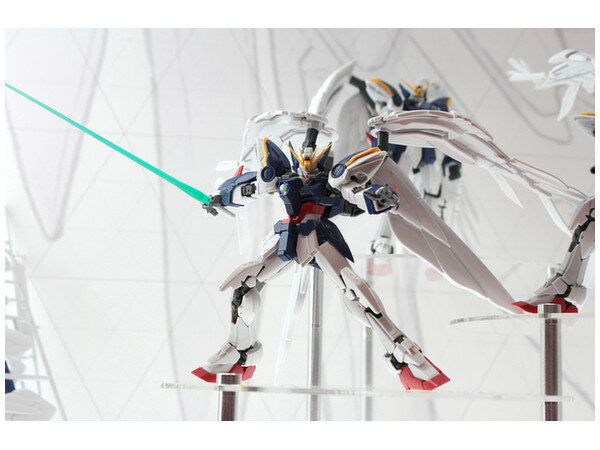 1/144 RG XXXG-00W0 Wing Gundam Zero Custom