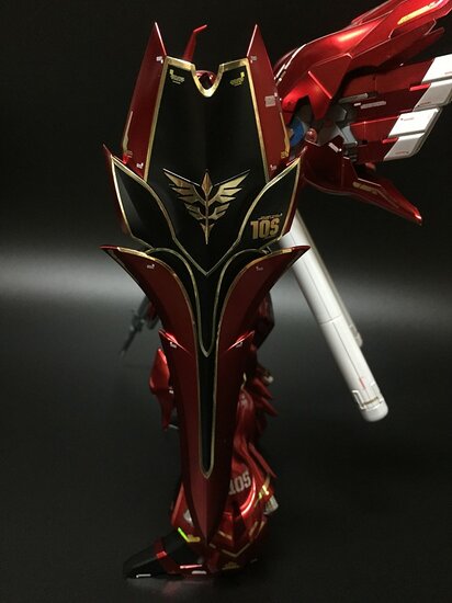 Delpi-Decal MG Sinanju Goud Holo