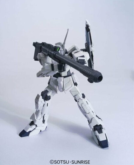 1/144 HGUC RX-0 Unicorn Gundam (Unicorn Mode) HG101